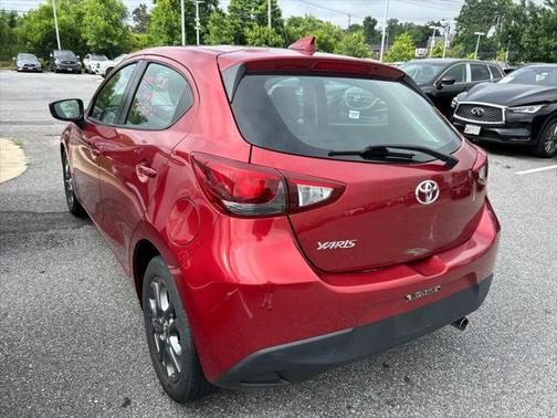 2020 Toyota Yaris Sedan LE