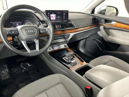 2022 Audi Q5 45 S line Premium