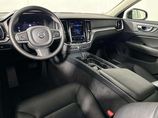 2024 Volvo S60 B5 Core Dark Theme