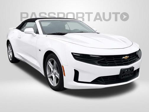 Summit White 2019 Chevrolet Camaro 1LT