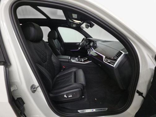 Alpine White 2023 BMW X5 xDrive40i