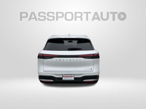 Radiant White 2026 INFINITI QX60 LUXE AWD