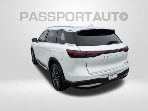 Radiant White 2026 INFINITI QX60 LUXE AWD