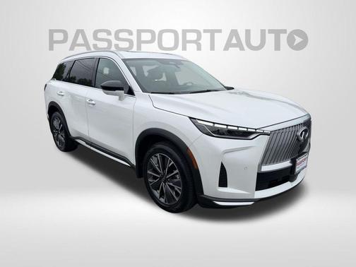 Radiant White 2026 INFINITI QX60 LUXE AWD