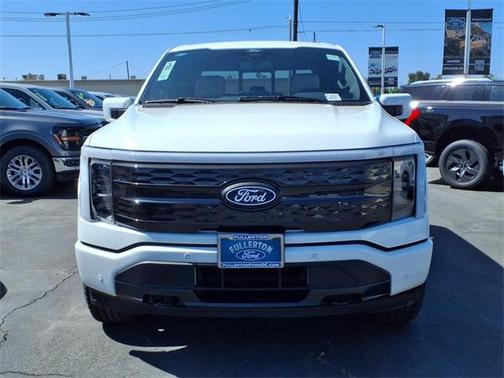 2025 Ford F-150 Lightning Platinum