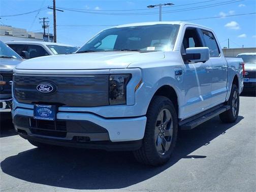 2025 Ford F-150 Lightning LARIAT
