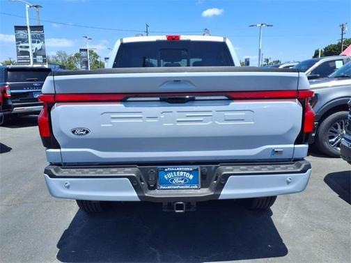 2025 Ford F-150 Lightning LARIAT