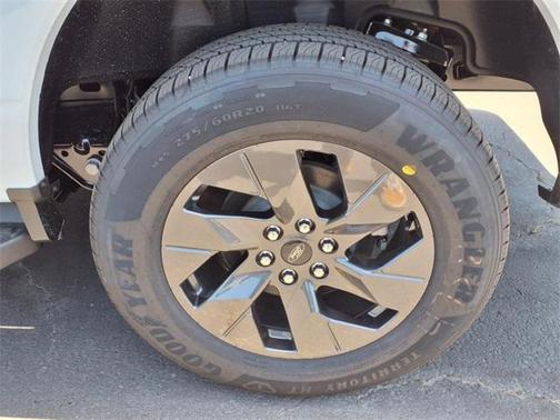 2025 Ford F-150 Lightning LARIAT
