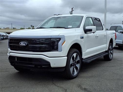 2025 Ford F-150 Lightning Platinum