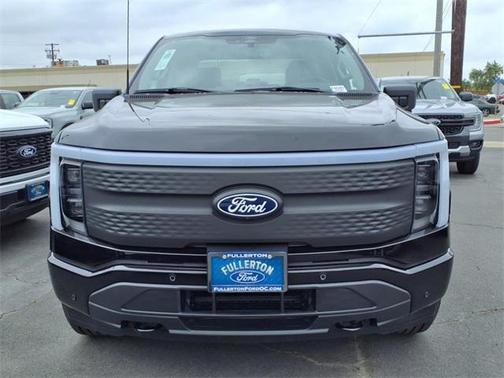2025 Ford F-150 Lightning Flash