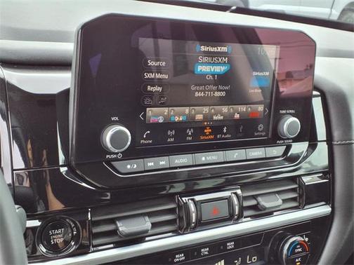 2025 Nissan Pathfinder SV FWD