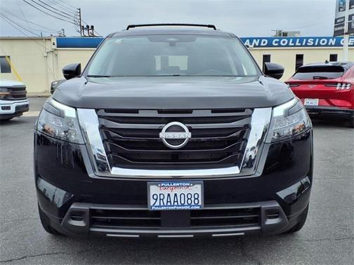 2025 Nissan Pathfinder SV FWD