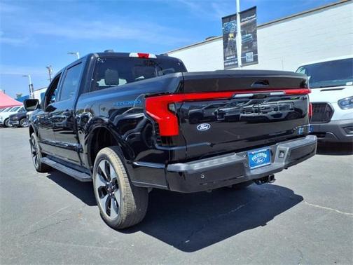 2025 Ford F-150 Lightning Platinum