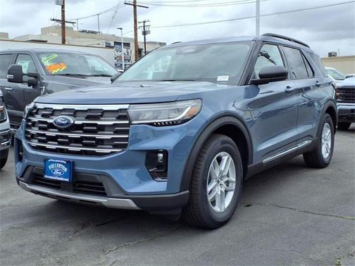 2025 Ford Explorer Active