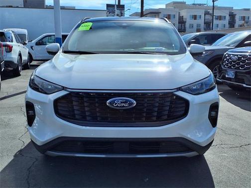 2025 Ford Escape PHEV SE