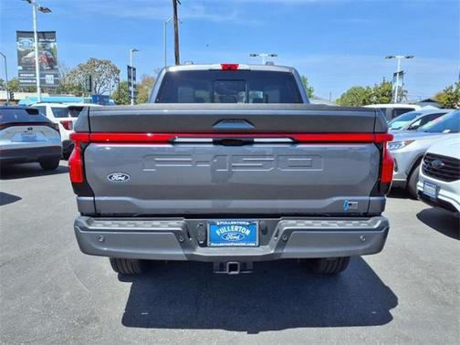 2025 Ford F-150 Lightning Platinum