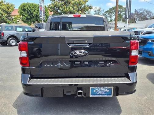 2025 Ford Maverick Lobo Standard