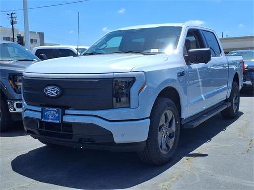 2025 Ford F-150 Lightning Flash