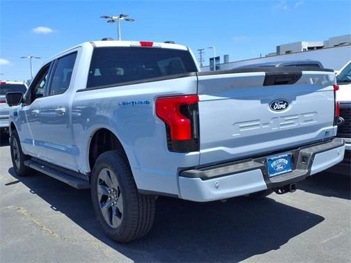 2025 Ford F-150 Lightning Flash