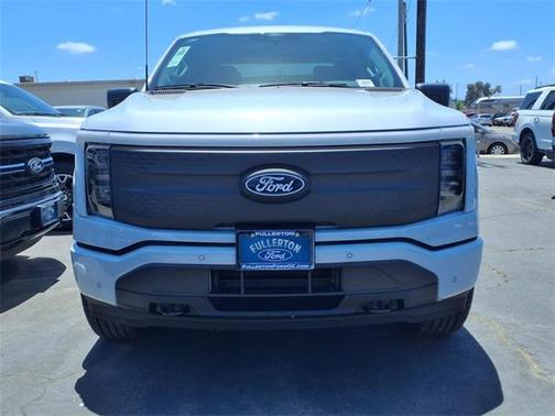 2025 Ford F-150 Lightning Flash