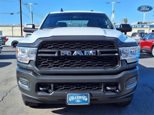 2022 RAM 2500 Tradesman Crew Cab 4x4 6'4' Box
