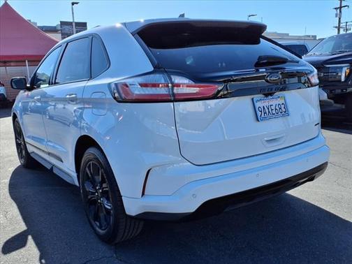 2022 Ford Edge SE
