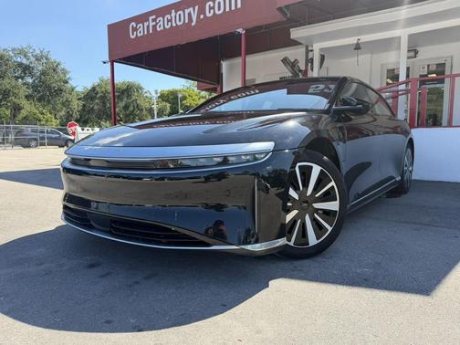 Infinite Black 2024 Lucid Air Pure