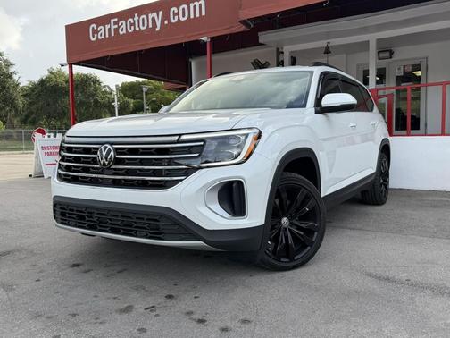 opal white pearl 2026 Volkswagen Atlas 2.0T SE