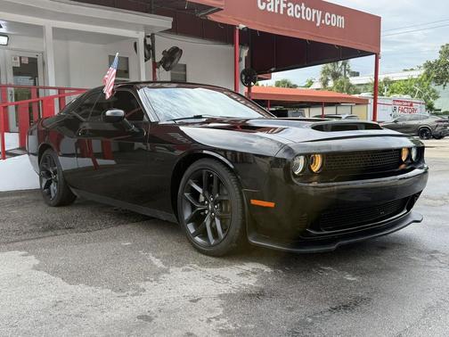 Pitch Black Clearcoat 2023 Dodge Challenger R/T