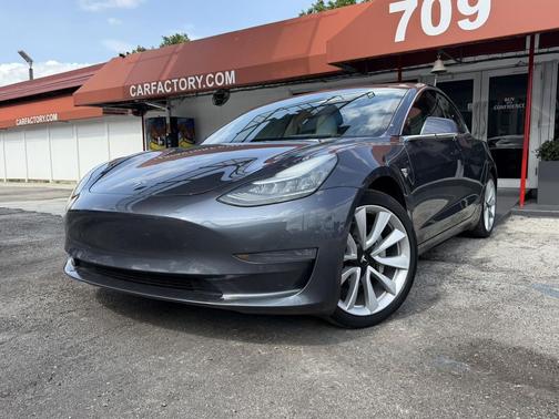 Midnight Silver 2019 Tesla Model 3 Long Range