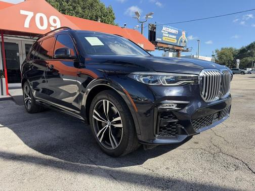 Carbon Black Metallic 2019 BMW X7 xDrive50i