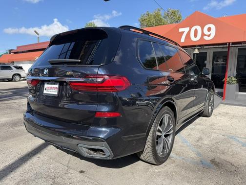 Carbon Black Metallic 2019 BMW X7 xDrive50i