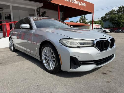 Glacier Silver Metallic 2021 BMW 530 530i