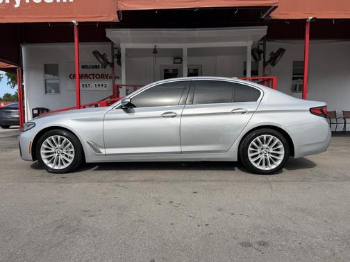 Glacier Silver Metallic 2021 BMW 530 530i