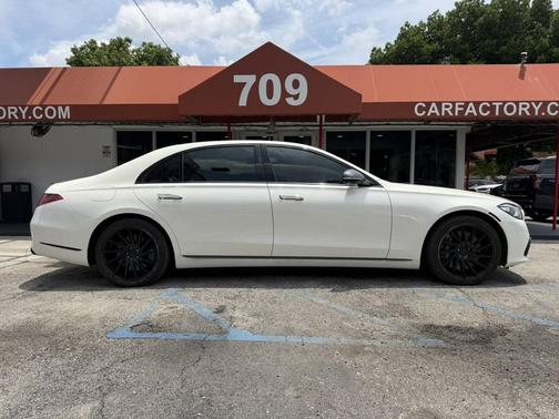 MANUFAKTUR exclusive diamond white bright 2022 Mercedes-Benz S-Class 4MATIC