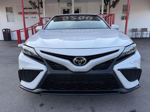 Ice Edge 2024 Toyota Camry SE