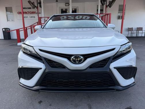 Ice Edge 2024 Toyota Camry SE