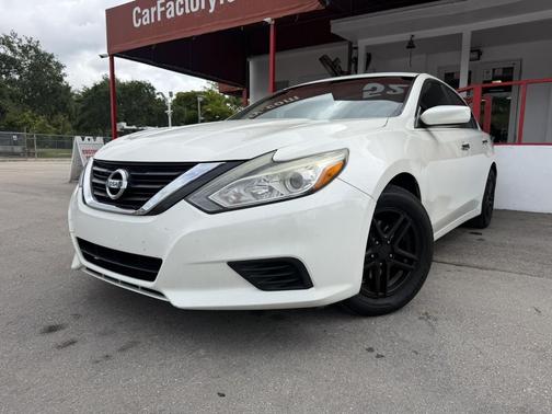 Pearl White 2017 Nissan Altima 2.5 S