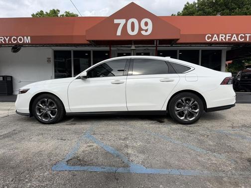 Platinum White 2023 Honda Accord EX
