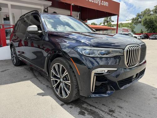 Carbon Black Metallic 2020 BMW X7 M50i