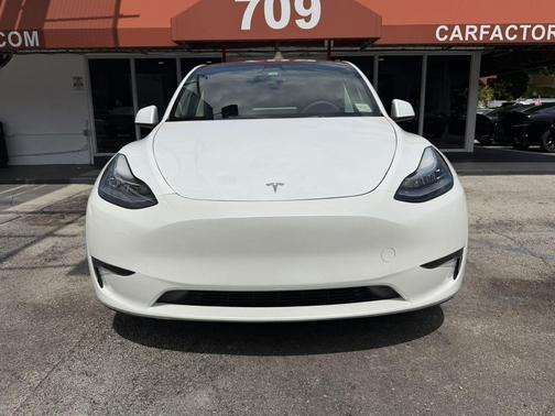Pearl White Mul 2023 Tesla Model Y Long Range Dual Motor All-Wheel Drive