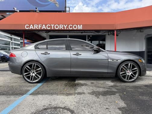 2017 Jaguar XE 35t Premium