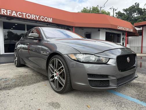 2017 Jaguar XE 35t Premium