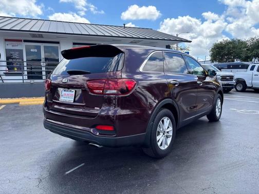 Sangria 2019 Kia Sorento LX