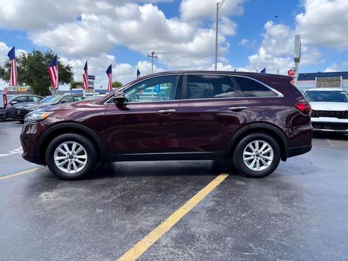 Sangria 2019 Kia Sorento LX