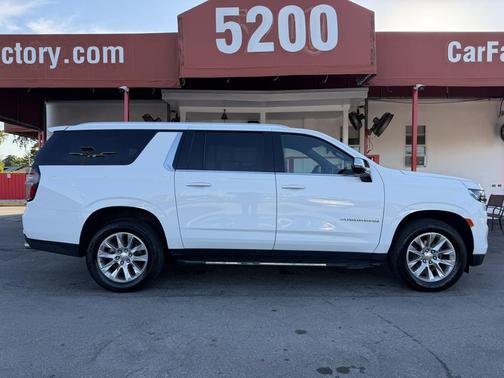 Summit White 2023 Chevrolet Suburban Premier