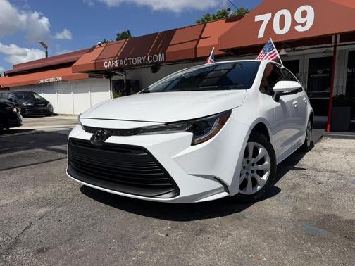 Ice Cap 2024 Toyota Corolla LE