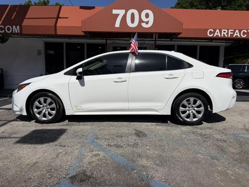 Ice Cap 2024 Toyota Corolla LE
