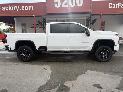 Summit White 2020 Chevrolet Silverado 2500 High Country