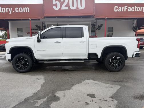 Summit White 2020 Chevrolet Silverado 2500 High Country